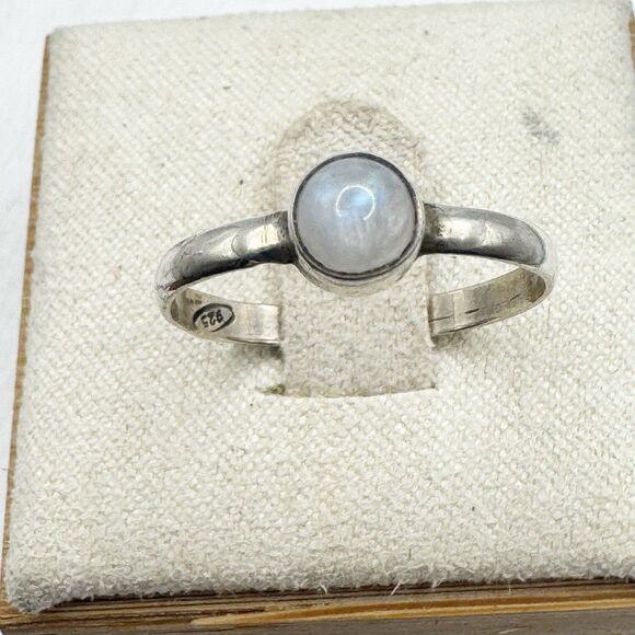 Sterling Silver Moonstone Ring Dainty Cabochon Boho Size 7 Natural Stone Jewelry - Picture 3 of 11
